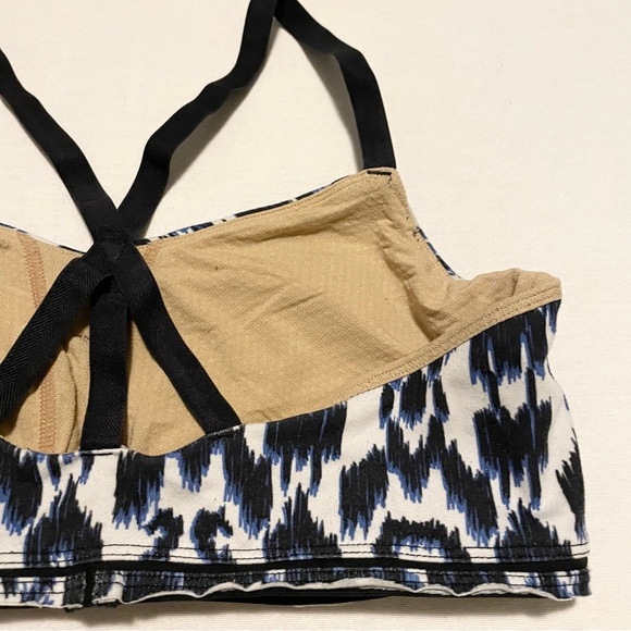 Lululemon Sports Bra Womens Size 8 - Picture 10 of 16